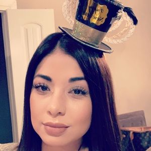 Meet your Posher, Brenda